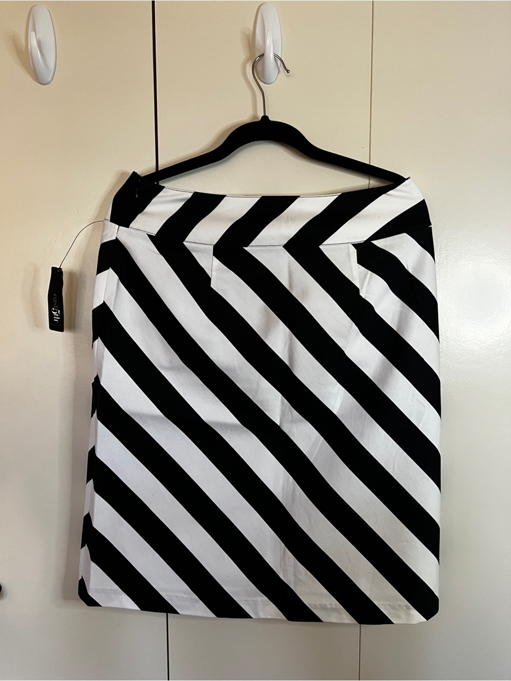 East 5th Black and White Diagonal Stripe Midi Skirt - Picture 2 of 4